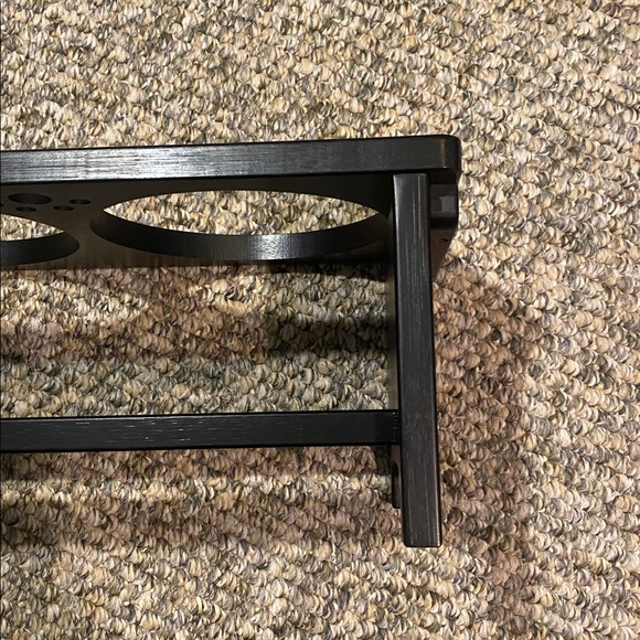 Black dog feeder with 2 metal bowls. Great for medium to large dogs - Picture 4 of 7